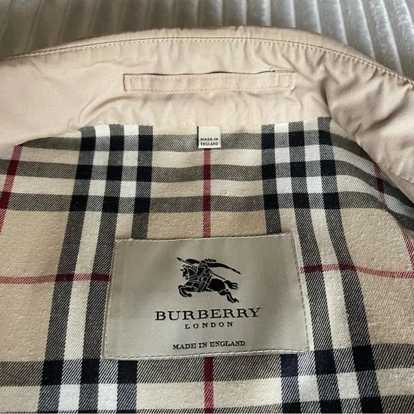 Burberry Trench Coat - Picture 11 of 16